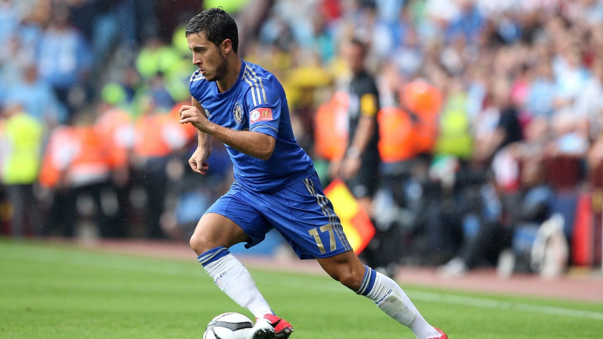 神级扑救：门将的关键瞬间救球队于危难，神级门将 知乎